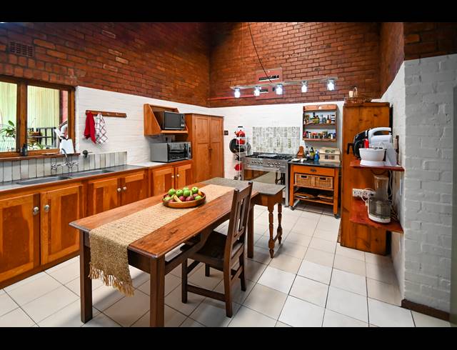 5 BEDROOM HOUSE FOR SALE IN WESTVILLE
